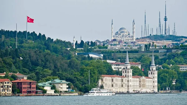 Istanbul Turkey May Kuleli Military High School Camlica Mosque Uskudaar — Stock Photo, Image