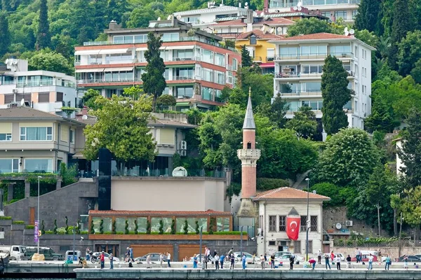 Istanbul Turquía Mayo Edificios Personas Que Pescan Largo Del Paseo —  Fotos de Stock