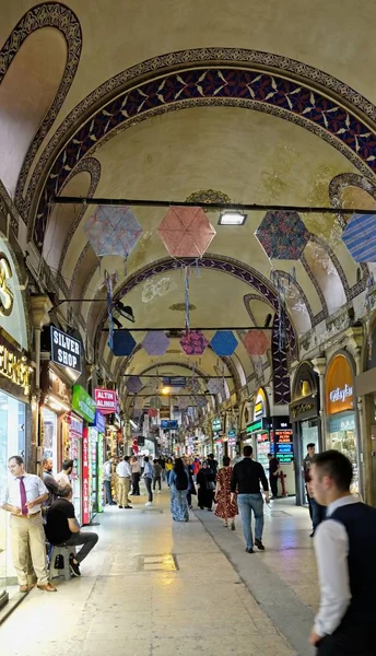 Istanbul Turchia Maggio Gente Shopping Nel Grand Bazaar Istanbul Turchia — Foto Stock