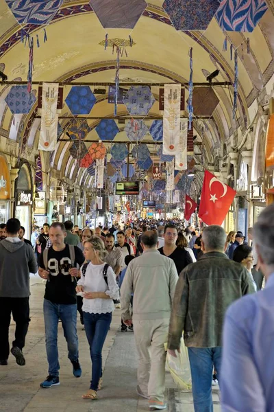 Istanbul Turchia Maggio Gente Shopping Nel Grand Bazaar Istanbul Turchia — Foto Stock