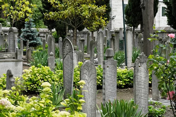 Istanbul Turquía Mayo Cementerio Los Terrenos Mezquita Suleymaniye Estambul Turquía — Foto de Stock