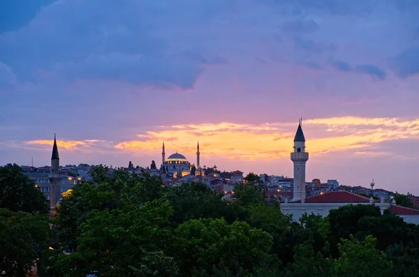 Istanbul Turquia Maio Vista Dos Edifícios Longo Bósforo Istambul Turquia — Fotografia de Stock