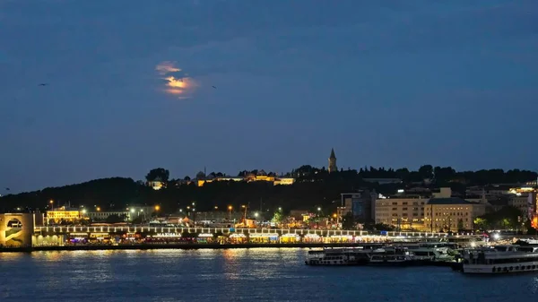 Istanbul Turkey May Night Time View Buildings Boats Bosphorus Istanbul — Stock Photo, Image