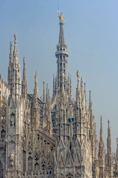 Μιλάνο Ιταλία Ευρώπη Fbruary Λεπτομέρεια Στον Ορίζοντα Από Τον Καθεδρικό — Φωτογραφία Αρχείου