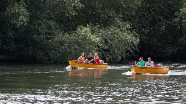 Windsor Maidenhead Windsor July Two Small Speedboats Cruising River Thames — Stock Photo, Image