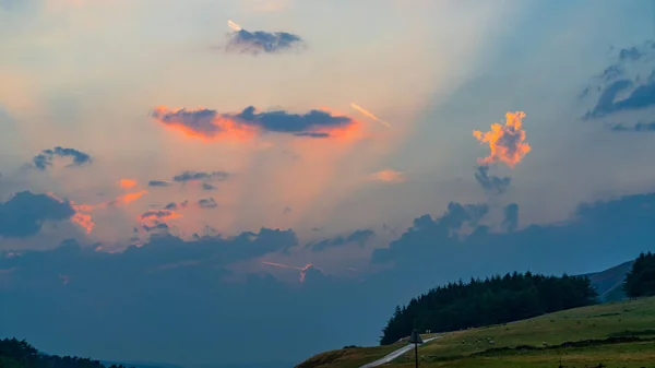 Sky Bij Zonsondergang Yorkshire Dales National Park Buurt Van Malham — Stockfoto