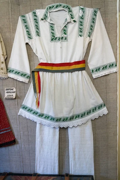 Tarpesti Moldovia Roménia Setembro Trajes Tradicionais Museu Etnográfico Neculai Popa — Fotografia de Stock
