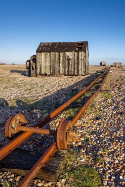 Dungeness, Kent/Uk _ 17 Aralık: Eski tren hattında Dungeness Beach Kent üzerinde 17 Aralık 2008