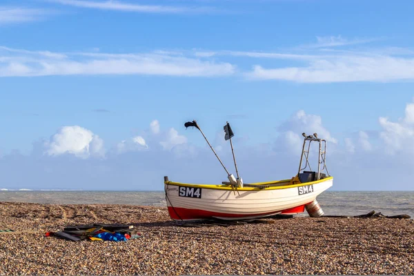 Worthing West Sussex Listopadu Pohled Rybářského Člunu Pláži Městě Worthing — Stock fotografie