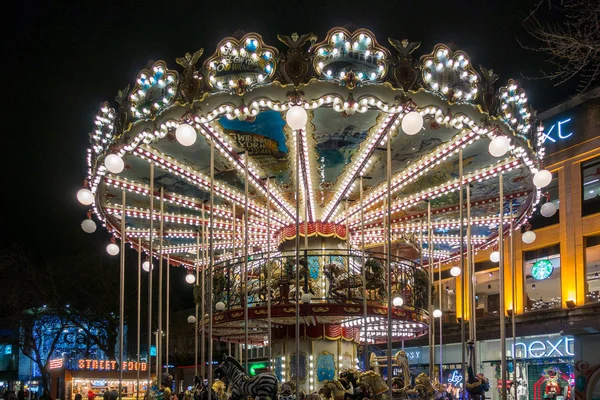 Cardiff Wales Verenigd Koninkrijk December Carrousel Met Kerstmis Cardiff Wales — Stockfoto