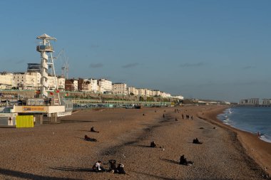 Brighton, East Sussex/Uk - 8 Ocak: 8 Ocak 2019 görünüm Brighton East Sussex'deki / daki Beach. Kimliği belirsiz kişi