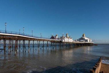 EASTBOURNE, EAST SUSSEX / UK - 28 HAZİRAN: Doğu Sussex 'teki Eastbourne İskelesi 28 Ocak 2019