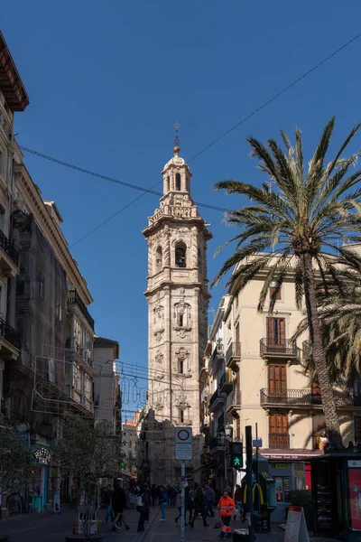 Valencia, Španělsko - 27. února: Bell tower Santa Catalina ch — Stock fotografie