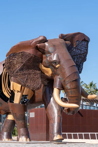 VALENCIA, SPAIN - FEBRUARY 26 : Elephant model sculpture at the — Stock Photo, Image