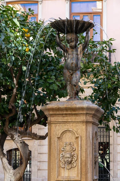 VALENCIA, SPAIN - FEBRUARY 25 : Baby boy fountain in Valencia Sp — Stock Photo, Image