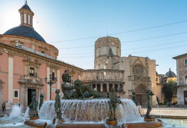 Valencia, İspanya - 25 Şubat: Çeşme Meydanı VI