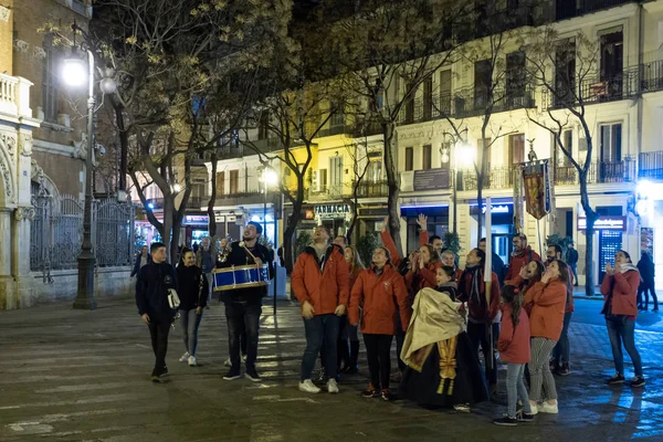 Valencia, Spanyolország - február 24-én: Ember bulizás este Vale — Stock Fotó