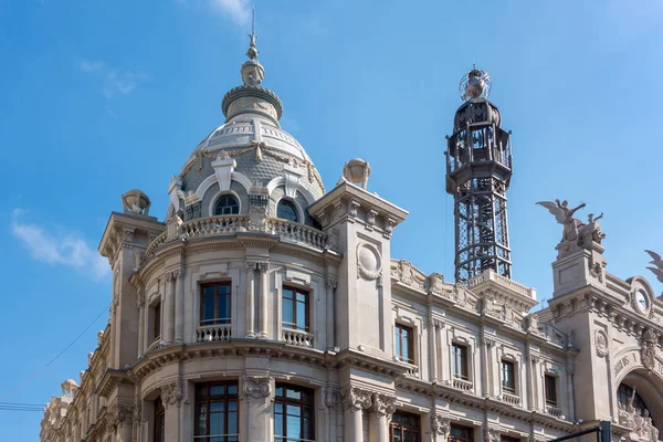 Valencia, Spanien - 24 februari: Historiska postkontor-byggnaden — Stockfoto