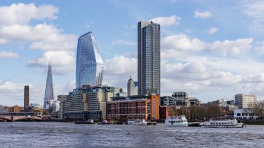 Londra, İngiltere - 11 Mart: 1 Mart tarihinde Londra manzarası görünümünü