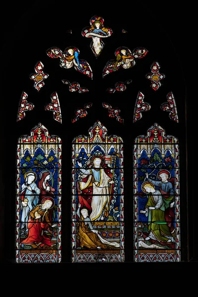 ROCHESTER, KENT/UK - MARCH 24 : View of stained glass windows in — Stock Photo, Image