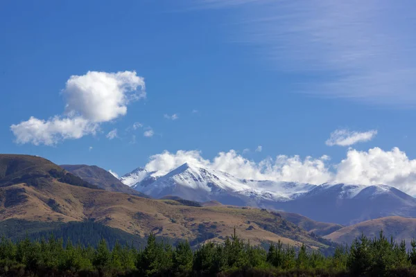 Blick auf die Landschaft rund um den Mount Hutt — Stockfoto