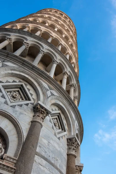 Pisa, Ligurien/Italien-april 17: exteriört utsikt över den lutande T — Stockfoto