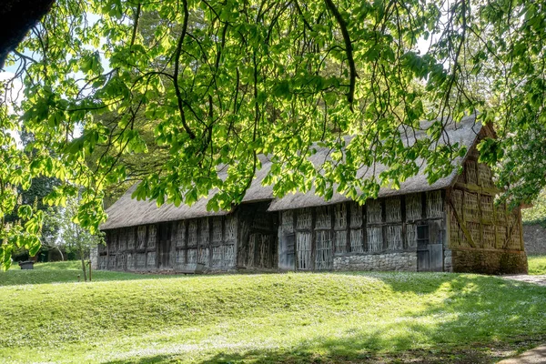 Cardiff, uk - 27. april: stryd lydan scheune bei st fagans national — Stockfoto