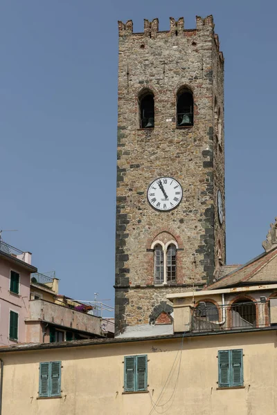 Monterosso, Liguria/İtalya - 22 Nisan : Kilise Kulesi — Stok fotoğraf