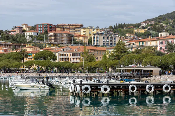 レリチ、リグーリア/イタリア - 4月21日 : レリの港のボート — ストック写真