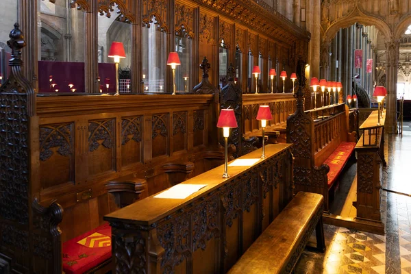 BRISTOL, Reino Unido - 14 DE MAYO: Vista del presbiterio de la Catedral en B — Foto de Stock