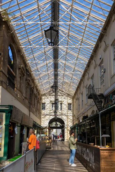 BRISTOL, Reino Unido - MAIO 14: Vista dos edifícios do Mercado de São Nicolau em — Fotografia de Stock