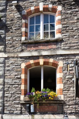 Bristol, İngiltere - 14 Mayıs : Bristol'da bir binada olağandışı pencereler 