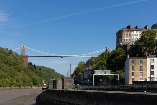 Bristol, Velká Británie-14. května – pohled na budovy podél řeky Avon na — Stock fotografie