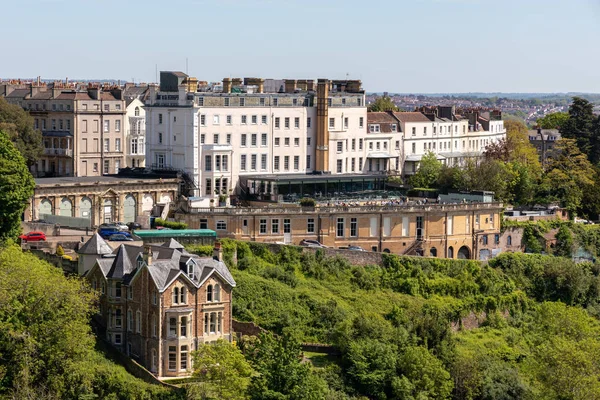 Bristol, Storbritannien-maj 13: beskåda av byggnader längs floden Avon på — Stockfoto