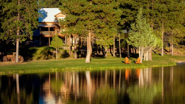 Seeley lake, montana / usa - 20. September: Abendsonne auf einem — Stockfoto