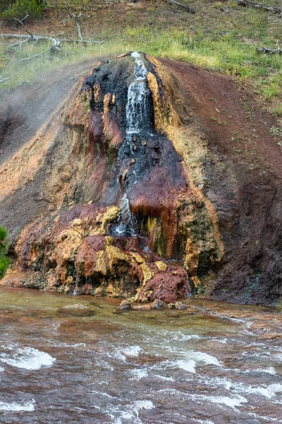 Čokoládové hrnce yellowstone — Stock fotografie