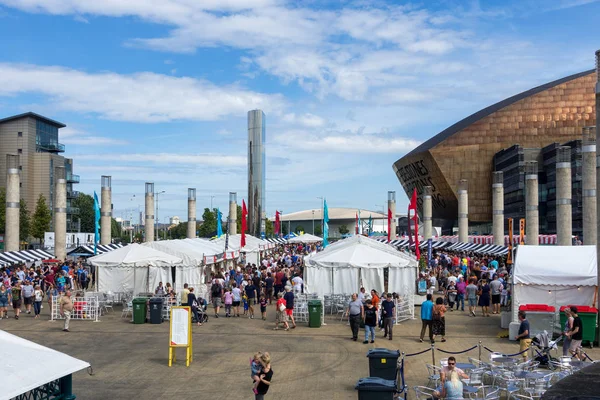 Cardiff/İngiltere - 7 Temmuz : 7 Temmuz 2019'da Cardiff'te Düzenlenen Yemek Festivali. — Stok fotoğraf