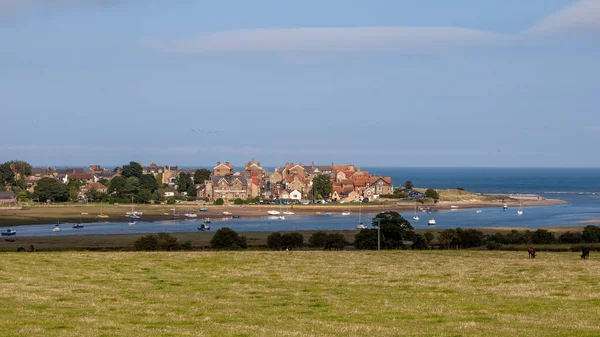 ALNMOUTH, NORTHUMBERLAND / UK - AUGUST 14: View of Alnmouth in Northumberland — стоковое фото