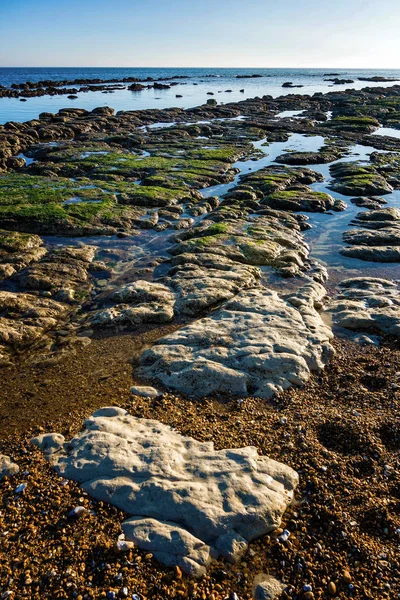 Pavimento de tiza dirigiéndose al mar — Foto de Stock