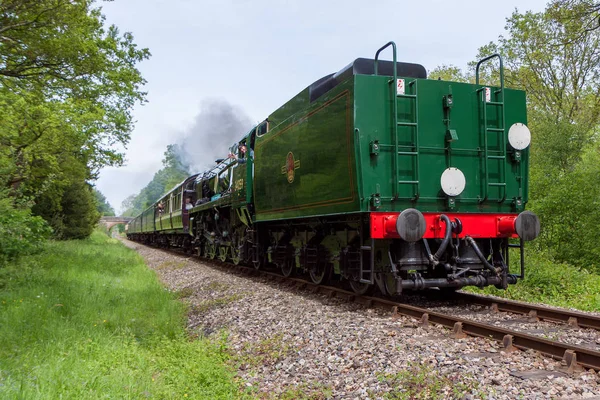 KINGSCOTE, SUSSEX / UK - MAIO 23: Bulleid reconstruído Light Pacific No. — Fotografia de Stock