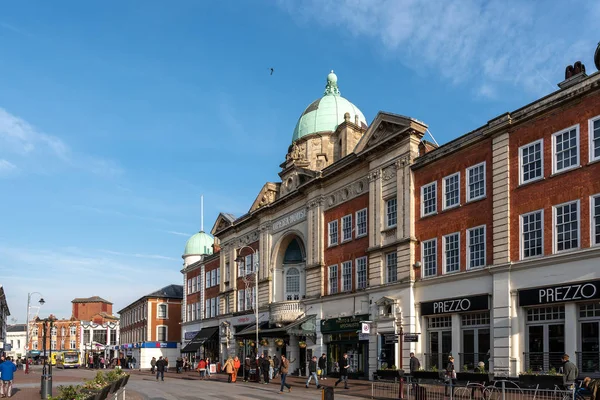 Tunbridge Wells, kent/UK-4 januari: uitzicht op het Opera House i — Stockfoto