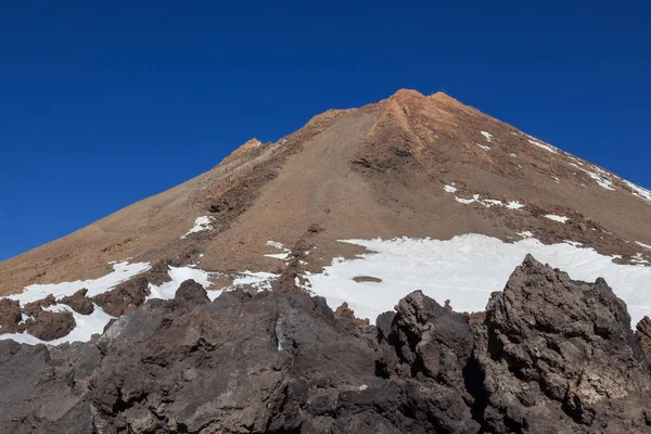 Utsikt over fjellet Teide og omliggende lavafelt – stockfoto