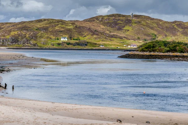 MORAR ESTUARY, SCOTTISH HIGHLANDS/UK - MAY 19 : View of  the est — Stock Photo, Image