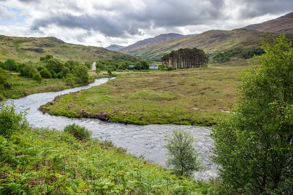 Utsikt över floden Ailort i Lohaber Skottland — Stockfoto