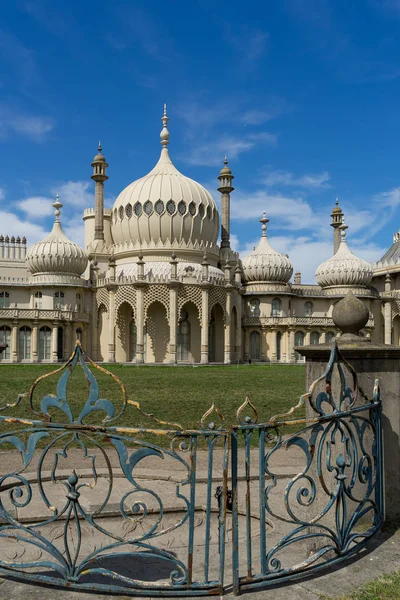 BRIGHTON, SUSSEX / UK - AGOSTO 31: Vista do Pavilhão Real em — Fotografia de Stock