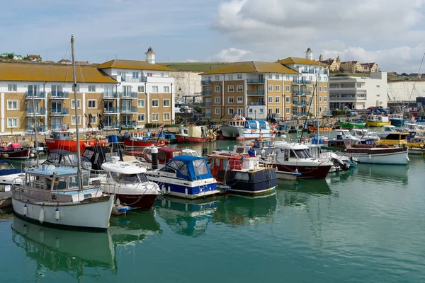 BRIGHTON, SUSSEX / UK - 31 DE AGOSTO: Vista de Brighton Marina en Bri —  Fotos de Stock