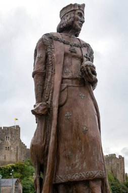 Pembroke, Pembrokeshire/Uk - 15 Eylül : Henry Vii Heykeli 