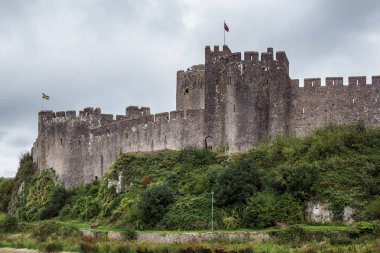 Pembroke, Pembrokeshire/Uk - 15 Eylül : Kalenin görünümü