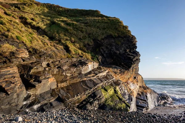 Вид на пляж в Druidston Haven в Пемброкшире — стоковое фото