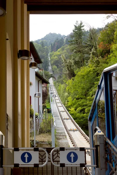 San Pellegrino, Lombardiya / İtalya - 5 Ekim: Funicul